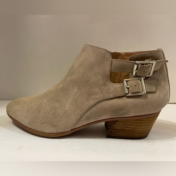 Clarks Artisan Tan Suede Ankle Boots Booties Size 9 1/2 M - Picture 6 of 11